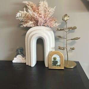 Mini Gold Arch Picture Frame